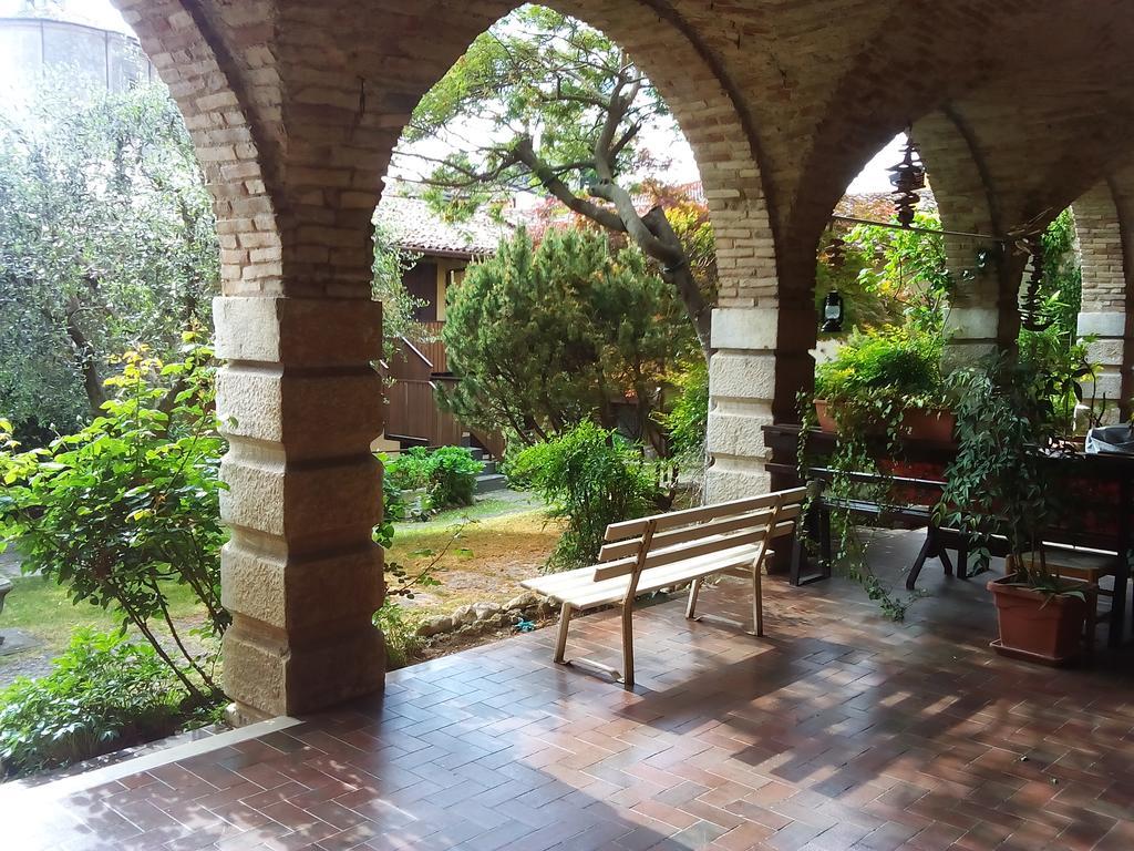 Appartamento Balkissa San Felice del Benaco Exterior photo